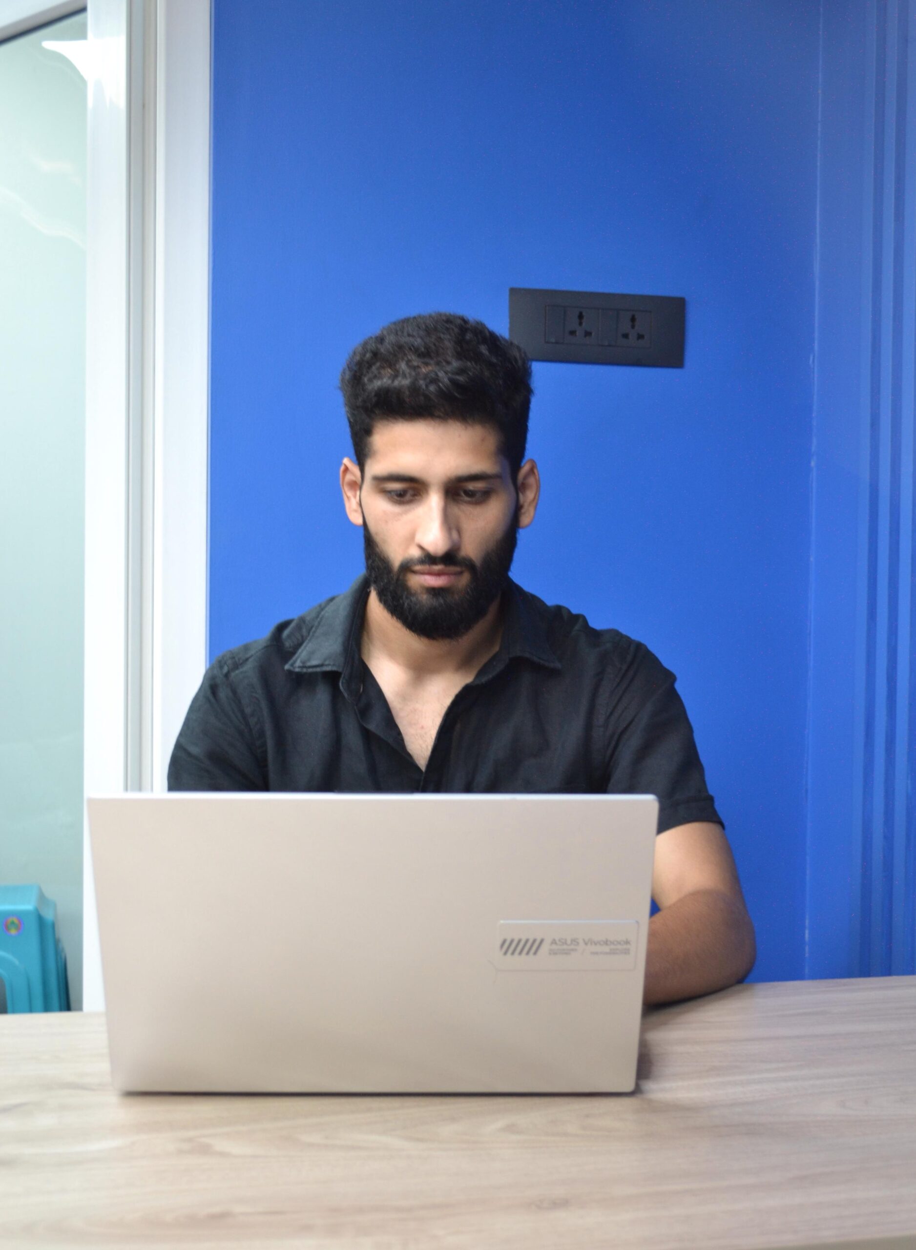 Anaan Masoodi of LinkPanda in office