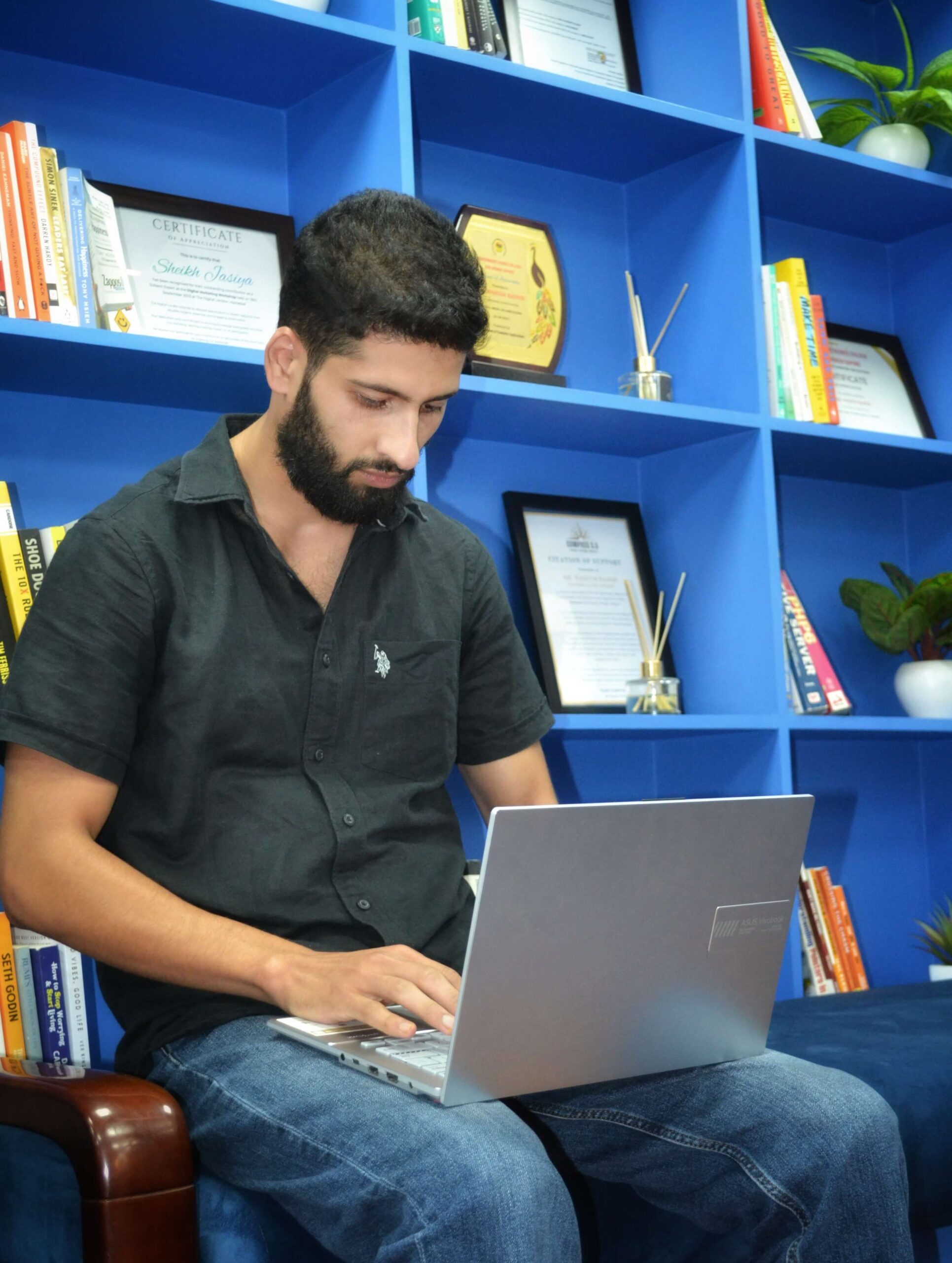 Anaan Masoodi in LinkPanda office